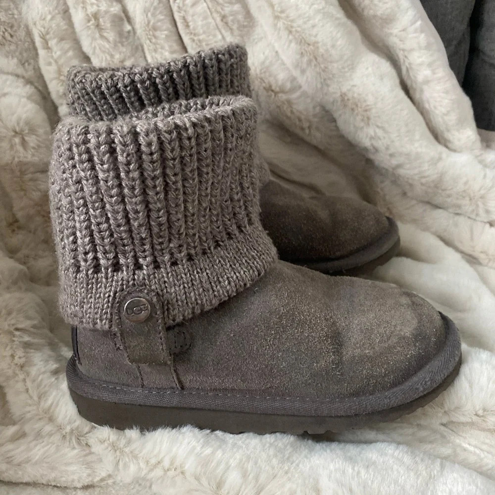 UGG Classic Gray Knit Toddler/Kids Winter Boots Size 12